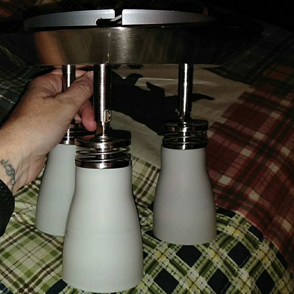 Light fixture